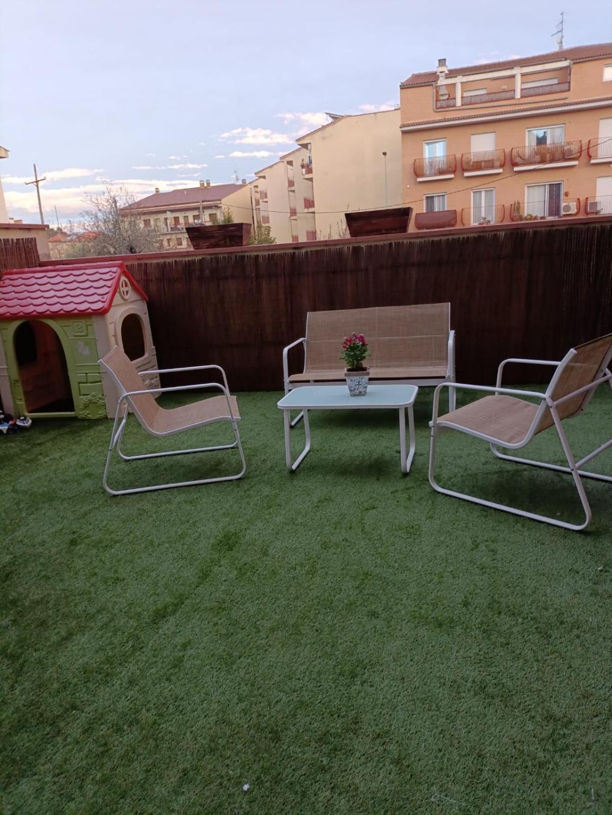 Apartamento Confort Вальдерробрес Экстерьер фото